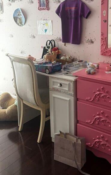 siyirmeli dolablar: Oğlan və qız üçün, Siyirməli, Yazı masası — 1