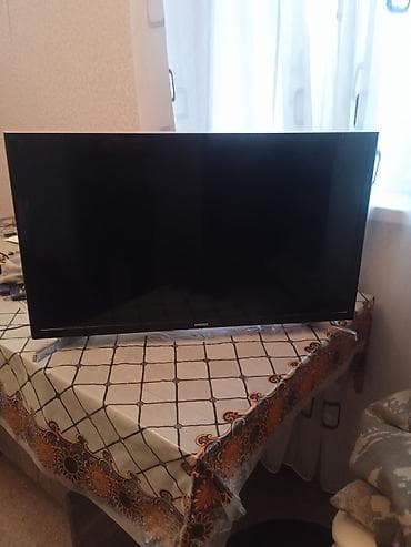 Samsung LED televizor - Ekran diaqonalı: təxmini 40–43 düym (geniş