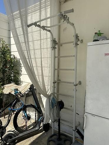 Universal divar-fitnes turniki və İsveç pilləkəni (wall bars) -