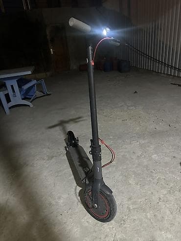 elektron samokat: Qiymət razılaşmaq olar. Pull lazımdı deyə satılır. Hər şeyi işləkdi — 5