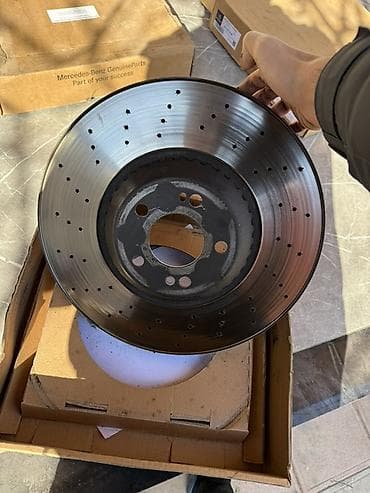 mersedes buferi satilir: Məhsul: Avtomobil üçün əyləc sistemi komplekti Tərkibi: - 4 ədəd — 3