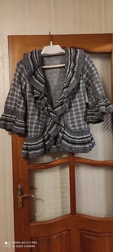 Qadın üçün jaket(Razılaşma yolu ilə) lalafo.az -da Qadın üçün jaket(Razılaşma yolu ilə)