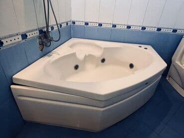 Dekorativ divar panelləri: Hidromasajlı künc vanna - Forması: üçbucaq/künc tipli, geniş daxili lalafo.az -da — 4 Dekorativ divar panelləri: Hidromasajlı künc vanna - Forması: üçbucaq/künc tipli, geniş daxili — 4