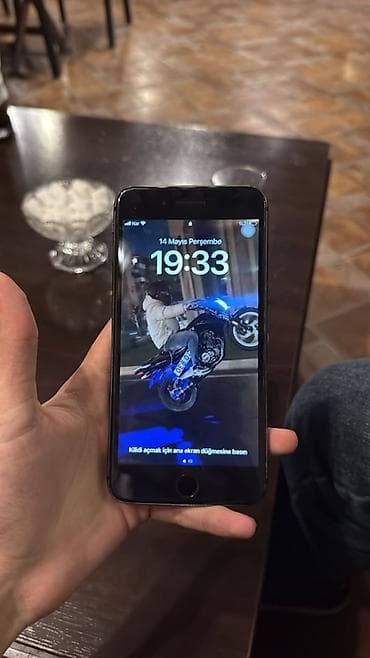 IPhone 8 Plus, 64 GB, Ağ, Qırıq
