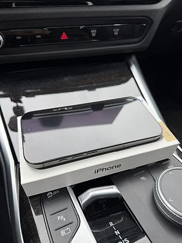 iphon 10: IPhone 16 Pro, 256 GB, Qara, Simsiz şarj — 4