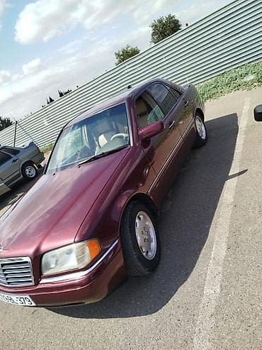 priora diskleri: Mercedes-Benz C-Class: 2.2 l | 1995 il Sedan — 6