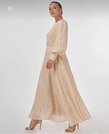 koja etek: Zərif uzun don – açıq bej rəngdə, yüngül parıltılı jakard naxışlı — 2