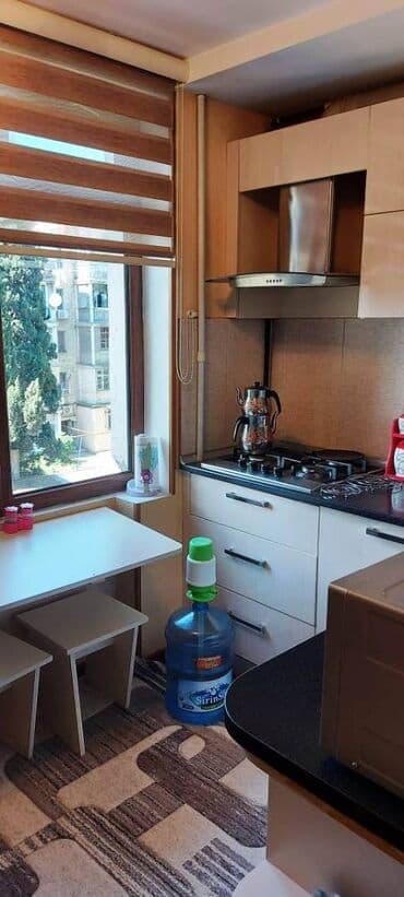 binədə ev: Bakı, 2 otaqlı, Köhnə tikili, m. Neftçilər, 45 kv. m — 8