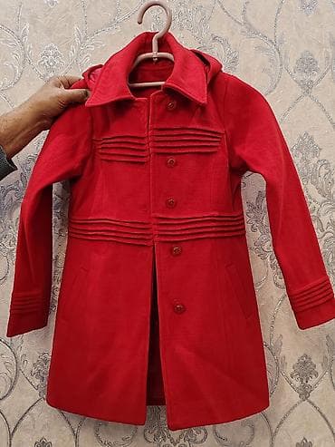 Uşaq qız üçün qışlıq palto. Turkiye istehsali - Rənglər: qırmızı və