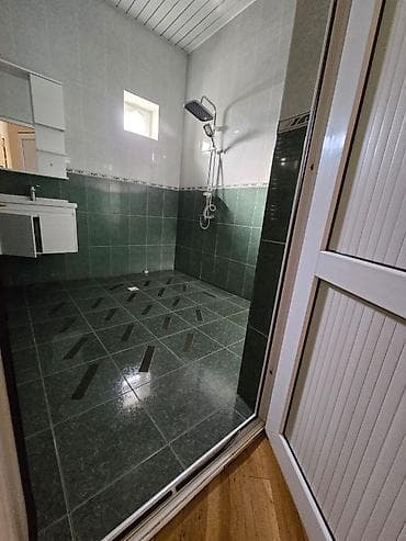 Kiraye ev_binəqədide varoviskide iron otele yaxin 6 otaq ev 1400 — 6
