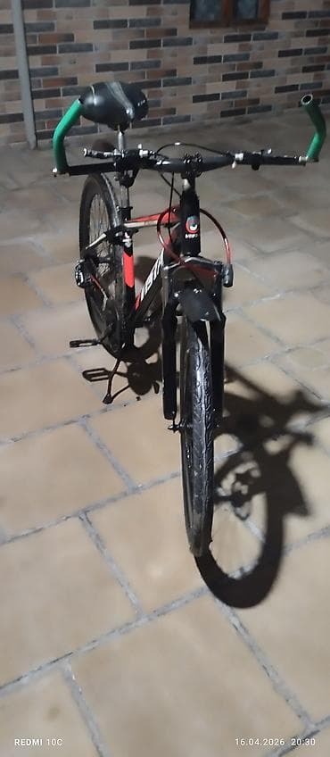Vista dağ/şosse tipli velosiped - Çərçivə: yüngül alaşımlı metal