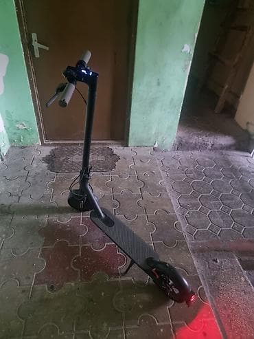 skute: İşlənmiş Elektrik samokat 8", 351 - 500 Vt, 26 - 35 km/s, Ünvandan götürmə, Ödənişli çatdırılma — 6