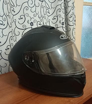 yalquzaq moto: Tam üzlü motosiklet dəbilqəsi – mat qara Xüsusiyyətlər: - Tam üzlü — 4