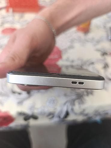 телефон флай металлический корпус: Smartfon – metal çərçivəli, düz kənarlı dizayn Xüsusiyyətlər: - — 1