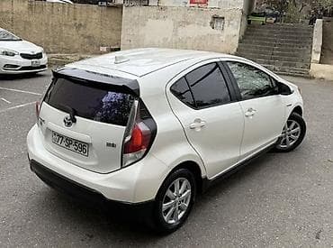 yaris masini: Toyota Aqua: 1.5 l | 2017 il Hetçbek — 4