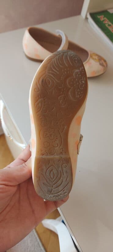 купить бу шкаф для одежды: Qız uşağı üçün babet tufli. Cəmi 2 dəfə geyinib toya. Lc vaykikidən — 3