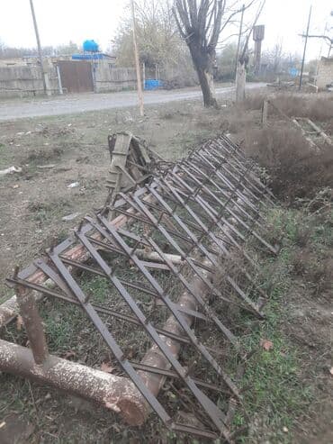 traktor altlıqlı ağ bosonojkalar: 2də satılır biri boyuk maladı biride balaca ehtiyac olmadigi ucun — 2