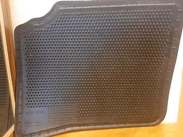 az islenmis tekerler: Avtomobil üçün ayaqaltı, Rezin, Toyota — 2