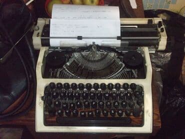 Retro Mexanik yazı makinası – kiril əlifbası klaviaturası - Masaüstü