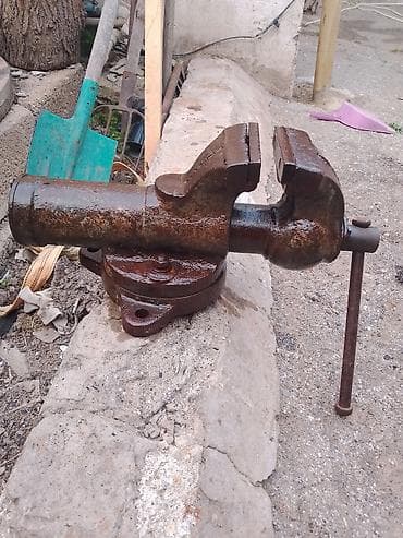 mengeme: Məhsul: Metal işləri üçün dəzgah qısqacı (stolüstü mengene) Təsvir: - — 3