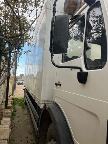 w202 ön şüşə: Təcili satilir xadavoy əla vəziyyətdədir — 2