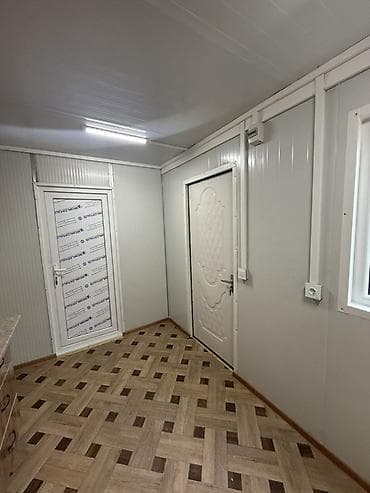 konteynerlərin satışı: Konteyner tipli modul ev/ofis - Ölçü: standart 20 ft (təxmini 6 m — 4