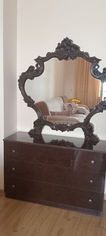 qedimi dolab: Dolab, Kredit yoxdur — 2