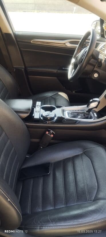 tək oturacaqlar: Ford Fusion: 1.5 l | 2016 il 200000 km Sedan — 12