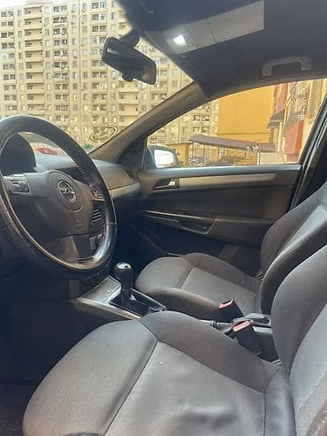 avto kar: Opel Astra: 1.4 l | 2006 il 2546881 km Universal — 4