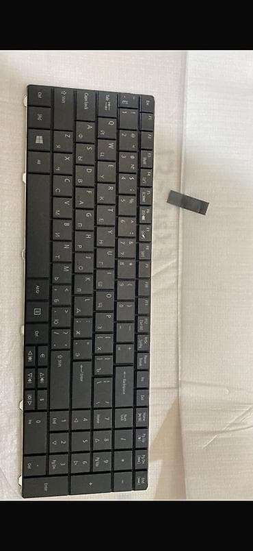 printir: Notebook klaviaturası - Layihə: tam ölçülü, sağ tərəfdə rəqəmsal — 1