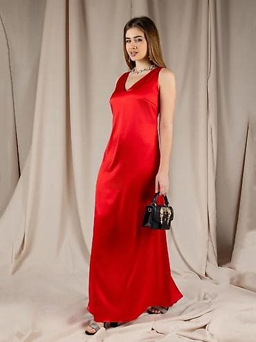 koja donlar: Qırmızı satən maxi don - Model: qolsuz, V-şəkilli dekolte, arxada — 1