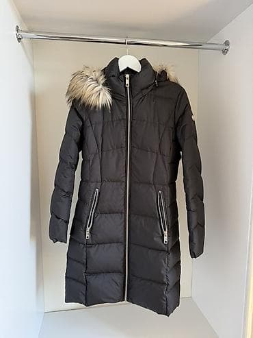 qış papaqları: Qadınlar üçün qış palto/kurtka - Rəng: qara - Uzun model, qapitone — 1