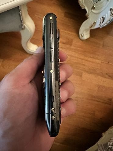 philips xenium 9@9s: Vertu Constellation Quest, 8 GB, rəng - Qara, Düyməli — 5