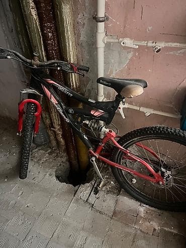 Salam.Velosiped Satılır 180Azn.Real alıcılar əlaqə saxlasın Watsapp — 1