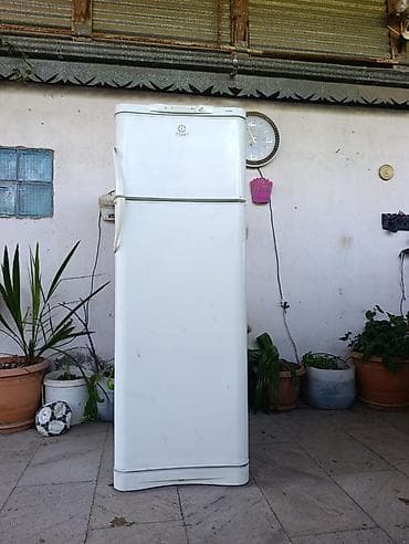 kondisoner mini: Indesit iki qapılı soyuducu - Brend/model: Indesit (üst qapıda — 1