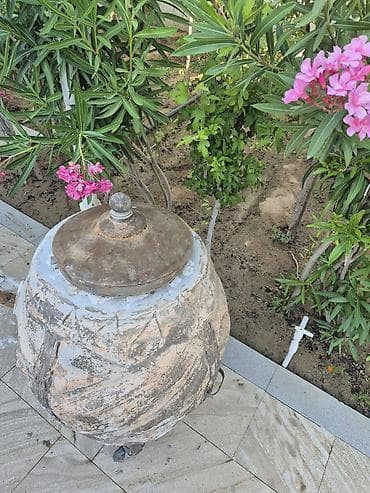 Bağ ucun tendir - Material: təbii saxsı/keramika gövdə, metal qapaq -