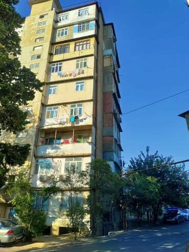 9 ci mikrorayon satilan evler: Bakı, 2 otaqlı, Köhnə tikili, m. Əhmədli, 45 kv. m — 15