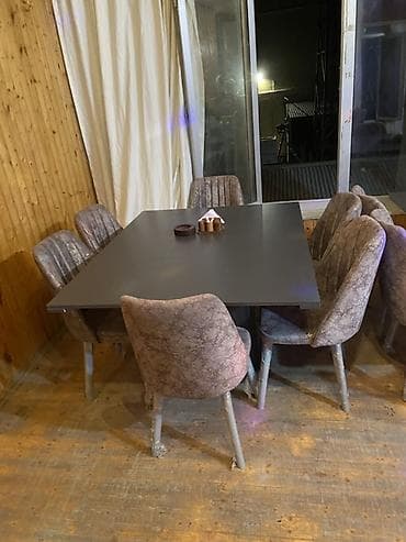 novruz stolu: Qonaq otağı üçün, Açılmayan, Dördbucaq masa, 8 stul — 2