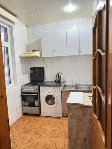 yeni gunəşlidə 1 otaqlı evlər: Nəsimi rayonu 3-cü mikrorayon bazarı ilə üzbəüz Əcəmi metrosuna 7 — 3