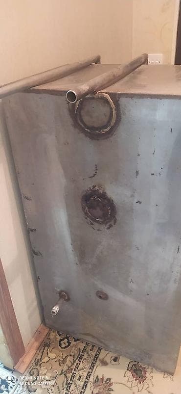 asma tavanlar hamam: 1.5-lik nejaveyka su çəni satılır.Qiyməti 150 manat (yerində — 6