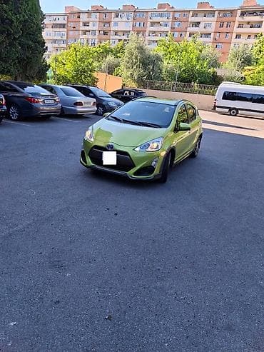 Toyota Aygo: 1.5 l | 2015 il Hetçbek