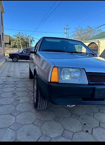 tom ford lost cherry: Model: Lada Samara (VAZ-2109) hatchback Xüsusiyyətlər: - Küllüq — 4