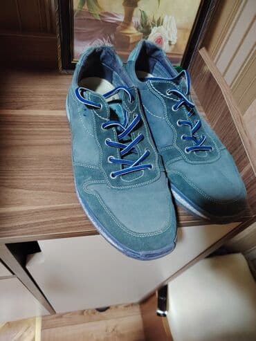 Mavi rəngli kişi gündəlik ayaqqabısı .Natura nubuk - Material: yumşaq