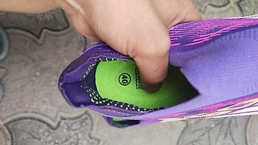 Butslar Adidas, Ölçü: 40, Yeni — 3