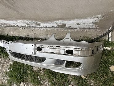 Ön, Mercedes-Benz W210, 2001 il