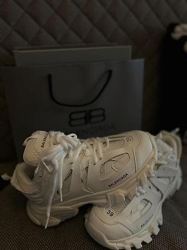 krosovka: Balenciaga, Ölçü: 39, rəng - Ağ, Yeni — 1