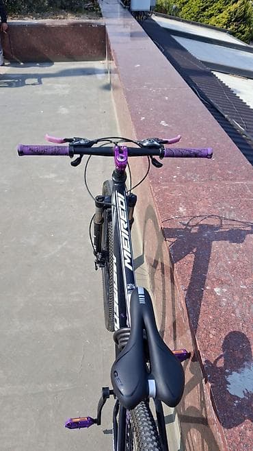 velsavetlər: Velosiped: Meiredi dağ velosipedi Xüsusiyyətlər: - Çərçivə — 5