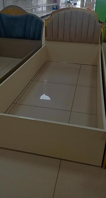 carpayi demiri: Kravat fabrik istehsalidir. Olculeri 90×200 Kravat Siensili — 1