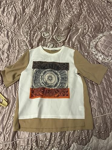 maykalar: CHILIA Luxury Wear qadın bluzası - Model: qısa qollu, düz kəsim - — 1