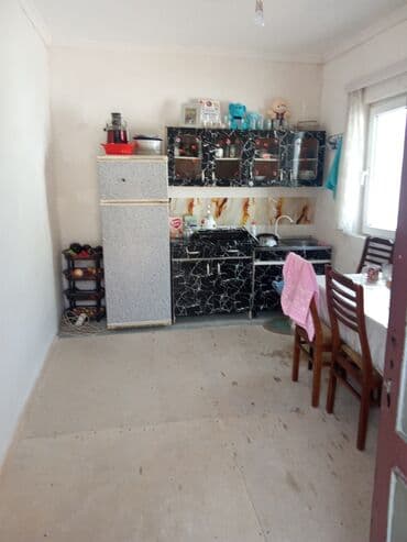 ev yevlax: 2 otaqlı, 2 kv. m, Orta təmir — 7